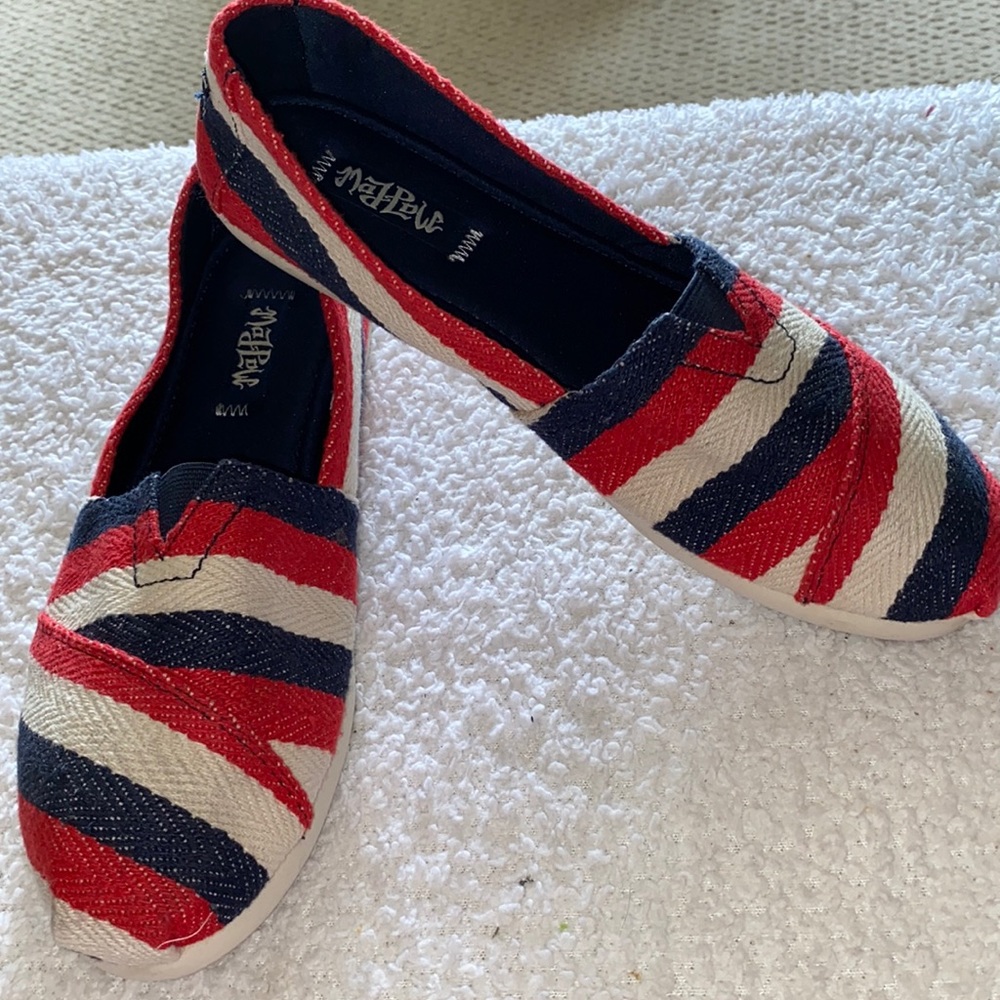 MadLove Shoes Flats Sz9 Tom’s Style New